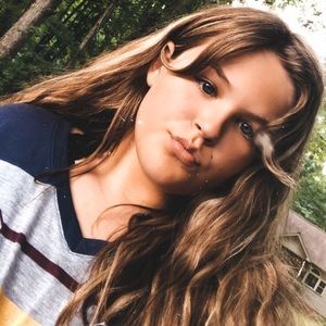 Meet your Posher, Katelyn